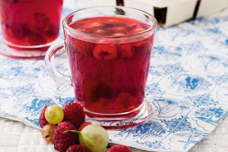 Компот из малины и крыжовника с мятой на зиму