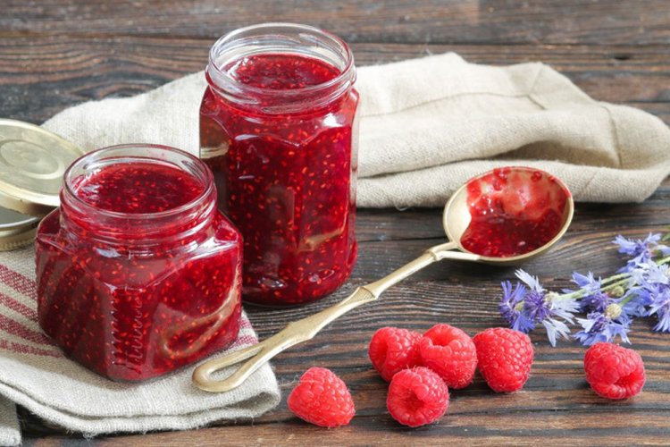 Малиновое варенье с ванилью и ромом