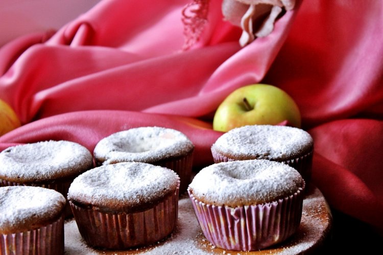 Постные шоколадные кексы с яблоками