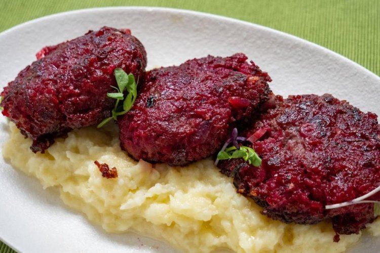 Овощные котлеты со свеклой