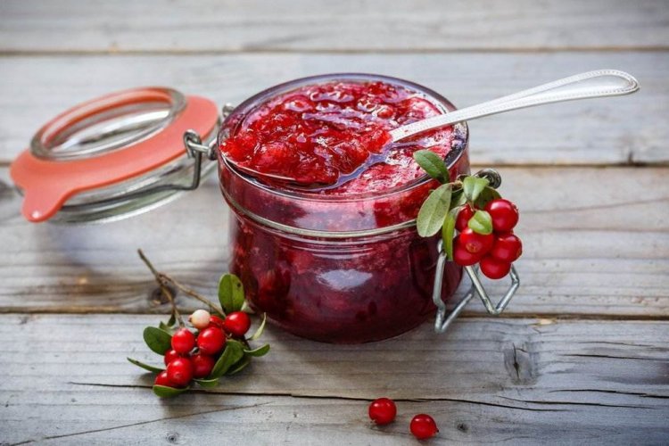 Варенье-пятиминутка из малины и брусники