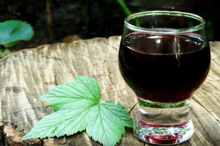 Наливка из сока черной смородины и водки