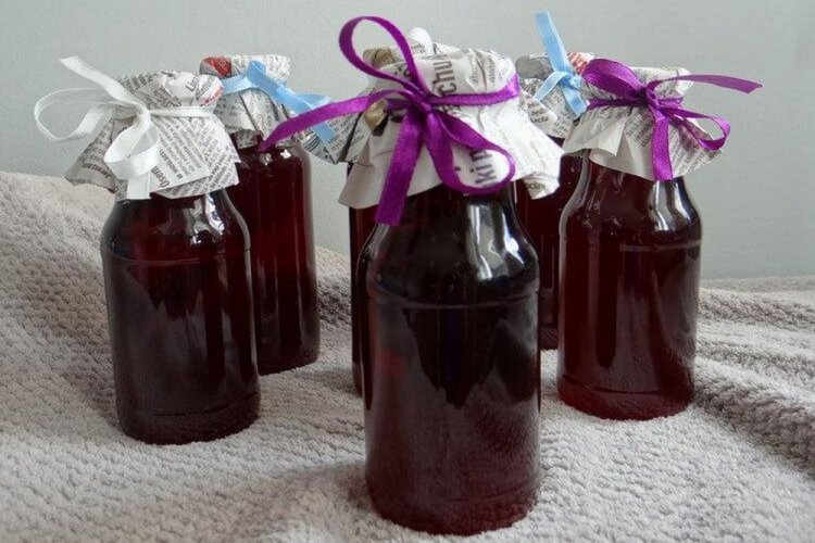 Сладкая наливка из черной смородины