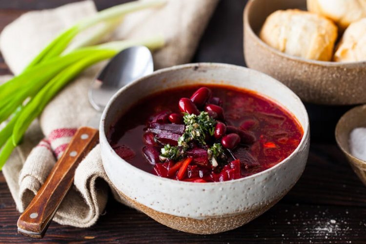 Постный борщ с красной фасолью