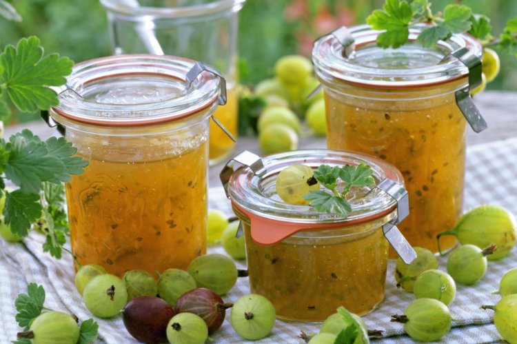 Конфитюр из крыжовника с мятой