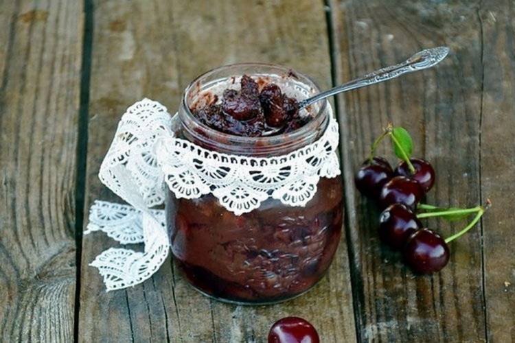 Шоколадное варенье из вишни с желатином