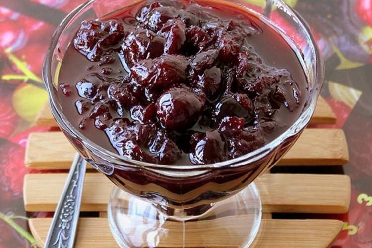 Варенье из вишни и чернослива с желатином