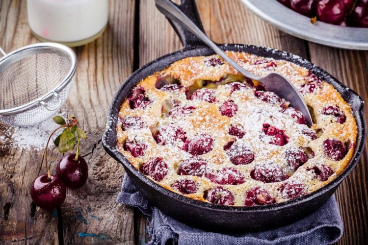 Клафути с вишней на маскарпоне