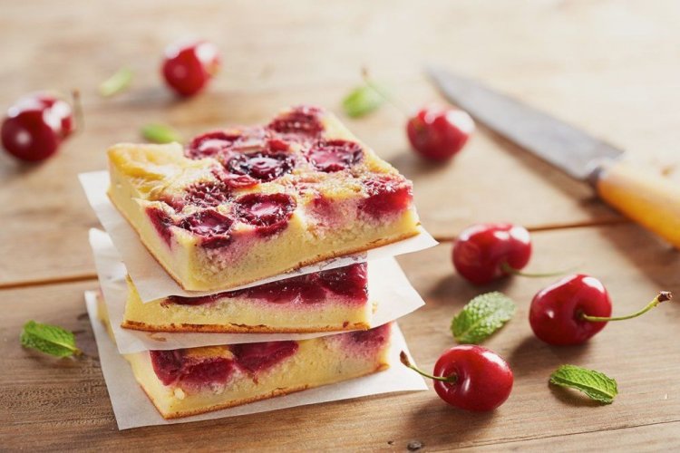 Клафути с вишней без молока