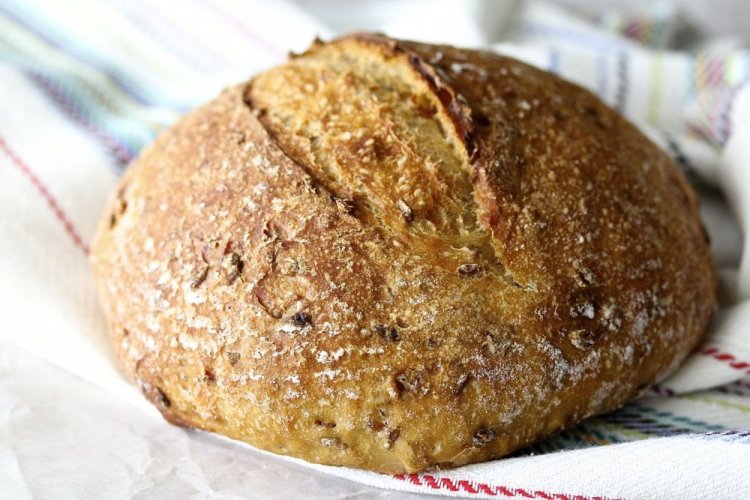 Постный ржаной хлеб с семенами льна