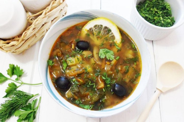 Постная солянка с грибами