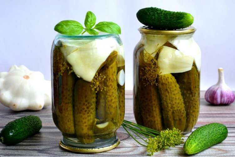 Патиссоны, маринованные с огурцами и укропом