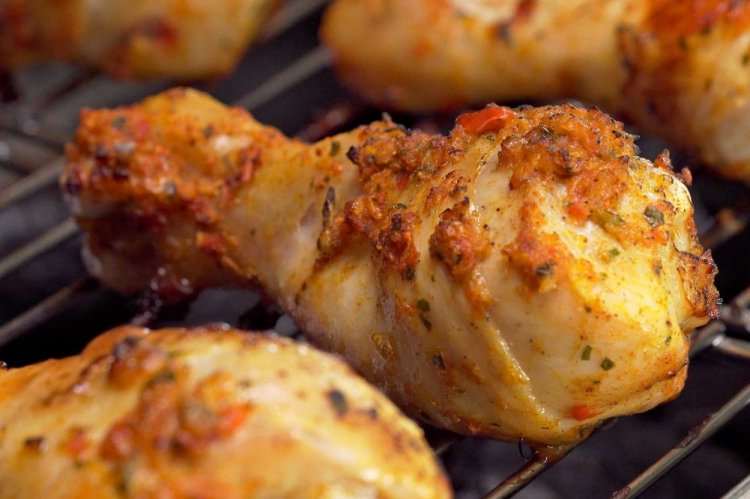 Куриные ножки в сметане с чесноком