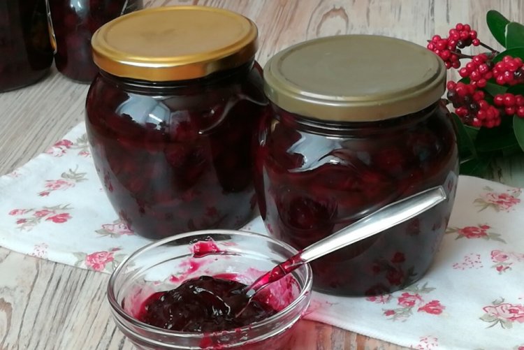 Желе из вишни с желатином и лимонной кислотой