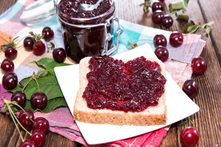Вишневый конфитюр с ванилью