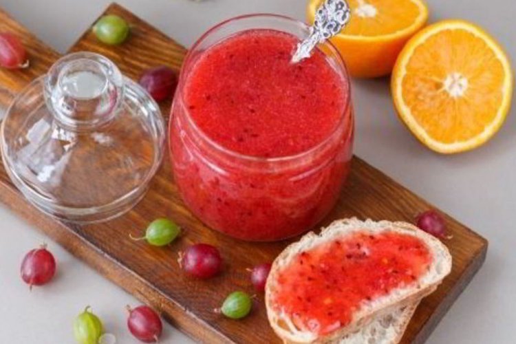 Конфитюр из крыжовника и апельсинов с желирующим сахаром