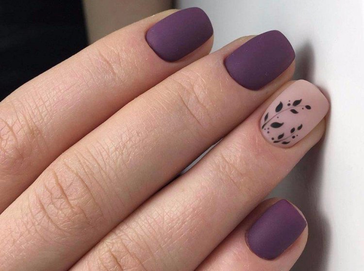 Матовый весенний маникюр