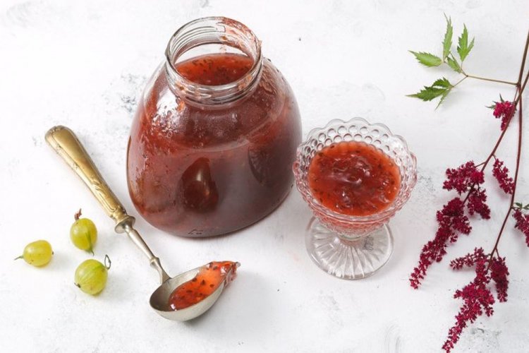 Желе из крыжовника с экстрактом стевии