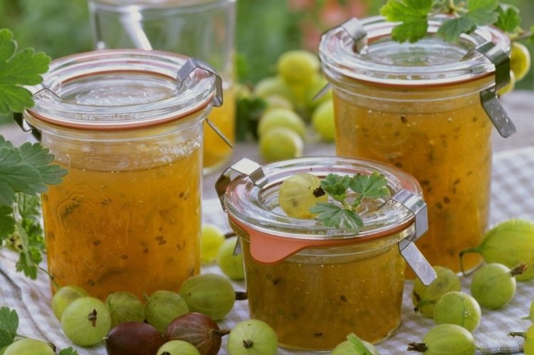 Повидло из крыжовника с мятой