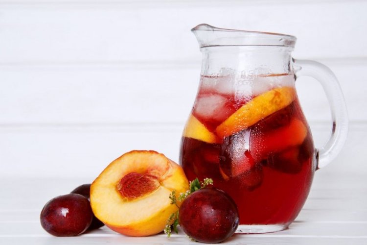 Компот из нектаринов и сливы без сахара