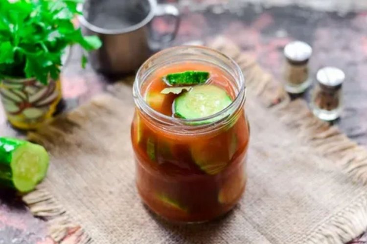 Огурцы с лимонным соком и кетчупом