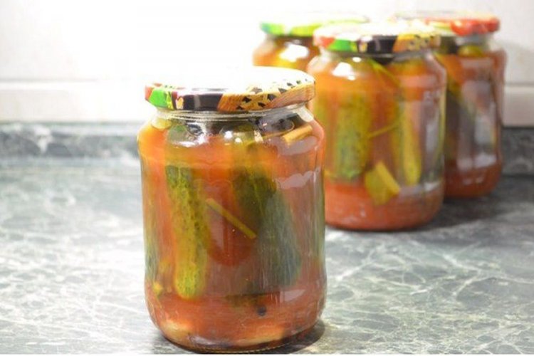 Хрустящие огурцы с кетчупом на зиму