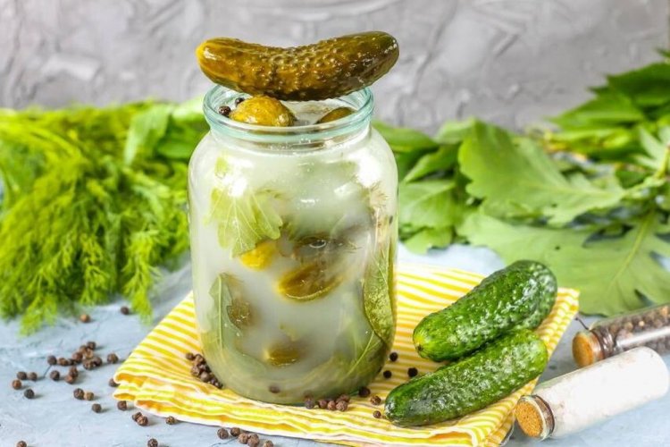 Огурцы с горчицей холодным способом на зиму