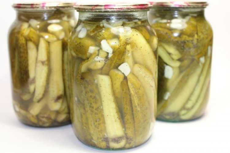 Финский салат из огурцов с горчицей