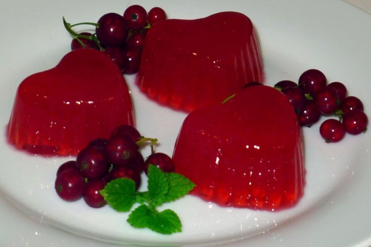 Желе из красной смородины на воде с агар-агаром