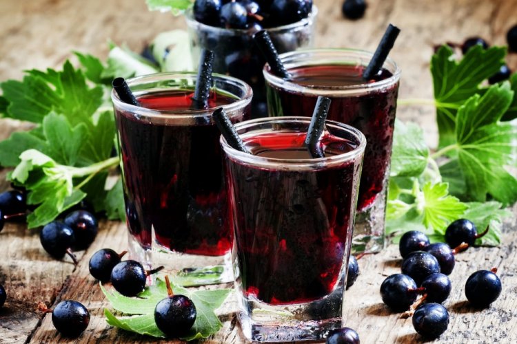 Сок из черной смородины через соковыжималку