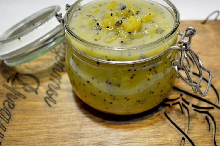 Варенье-пятиминутка из крыжовника и бананов