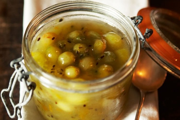 Варенье-пятиминутка из крыжовника с апельсином