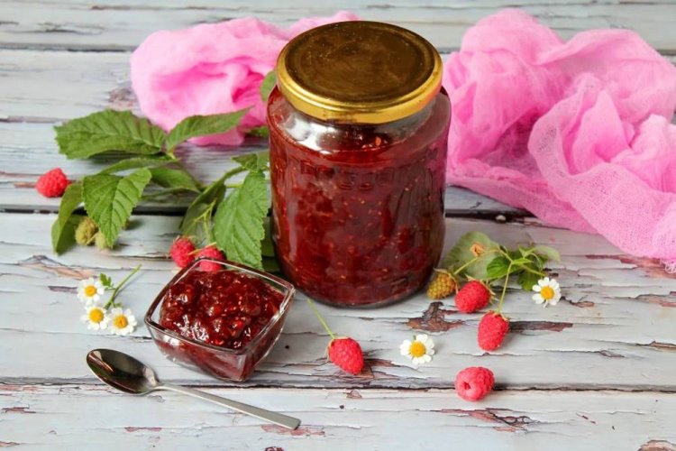 Малина в собственном соку с пектином