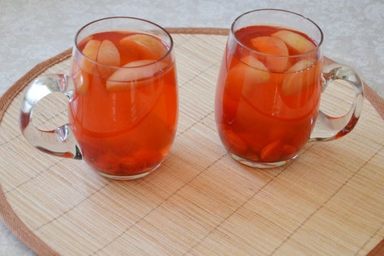 Компот из персиков и винограда на зиму