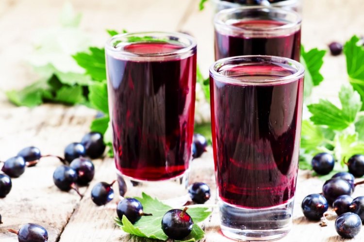 Ликер из черной смородины с бренди