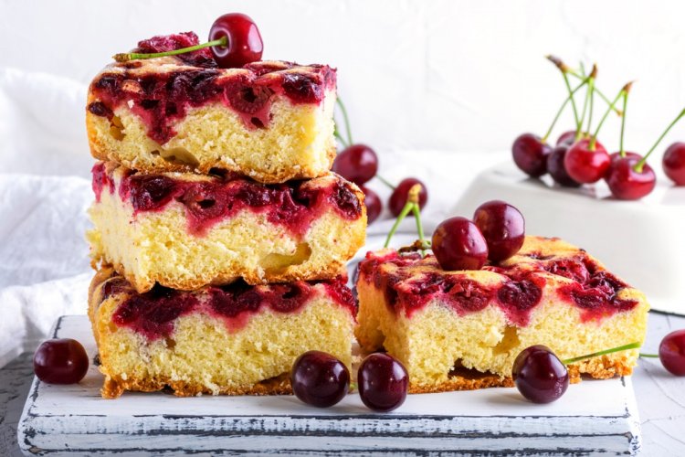 20 лучших способов приготовить шарлотку с вишней