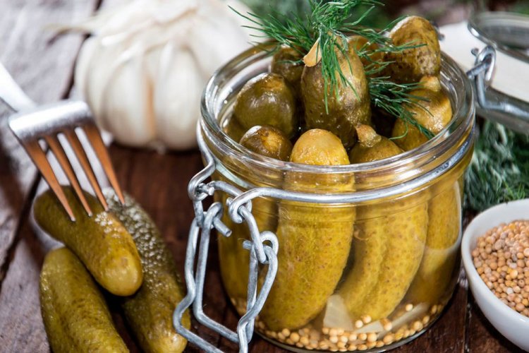 Огурцы с горчицей и луком на зиму