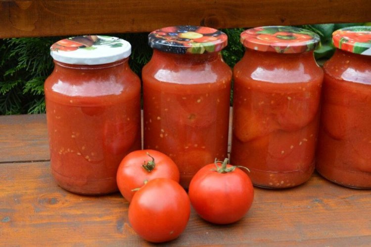 Помидоры кусочками в собственном соку с уксусом и сахаром