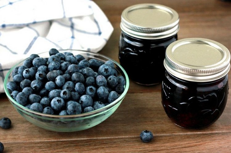 Однородное варенье-пятиминутка из черники