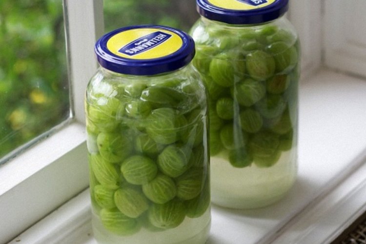 Настойка из крыжовника с минеральной водой