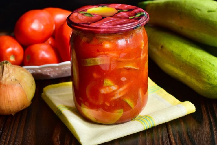 Лечо из кабачков на зиму – классический рецепт