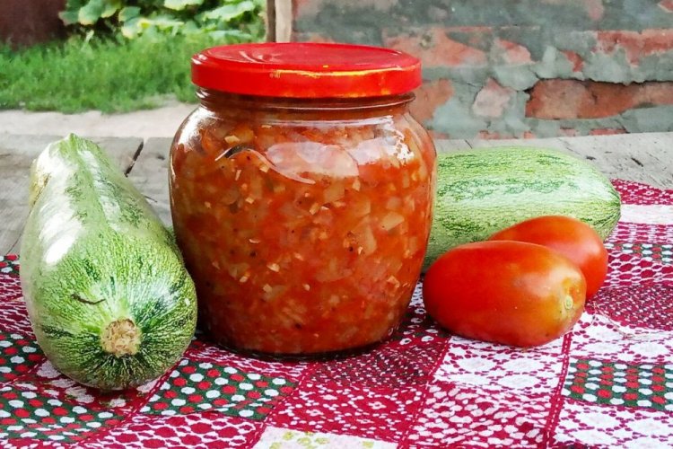 Лечо из кабачков с помидорами и пастернаком на зиму