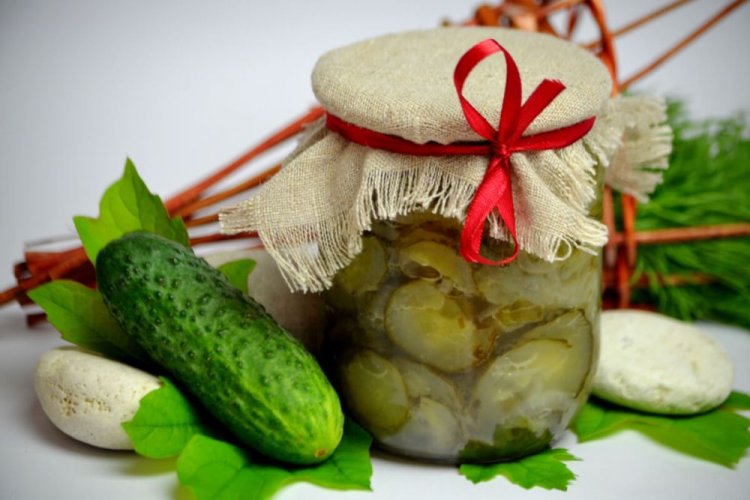 Салат из огурцов с луком без сахара