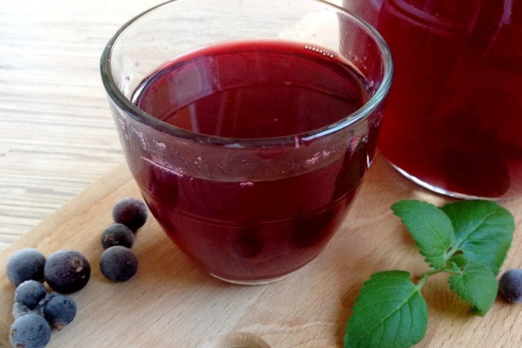 Морс из брусники и черники