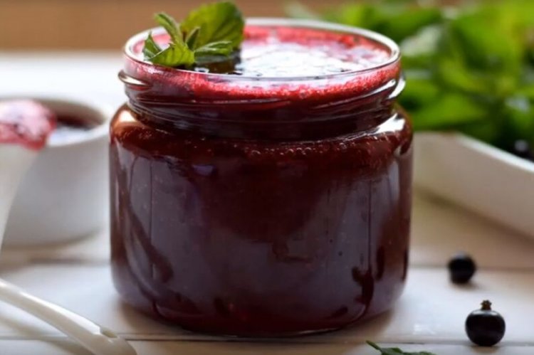 Повидло из черной смородины с лимоном