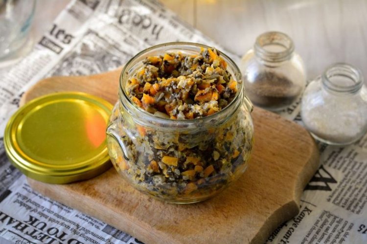 Грибная икра из опят с имбирем, морковью и луком