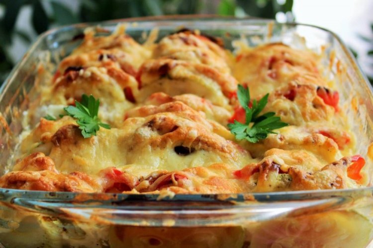 Куриные ножки с овощами в яичной заливке