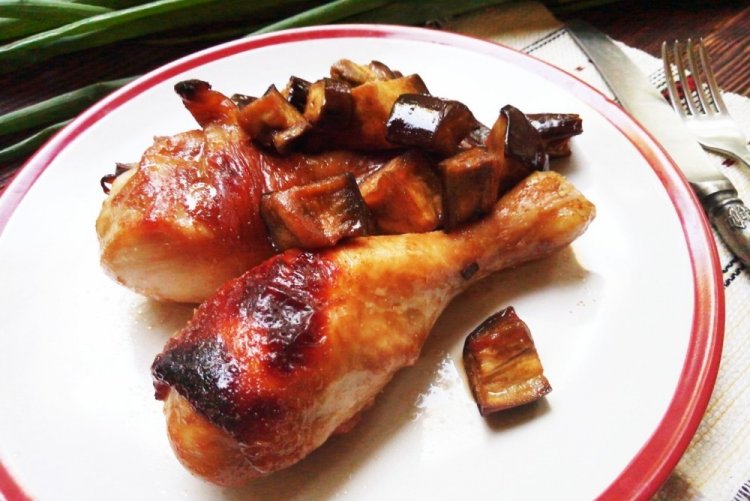 Куриные ножки с баклажанами