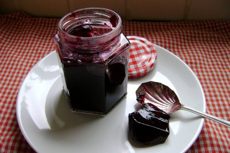 Желе из черной смородины с лимоном без варки