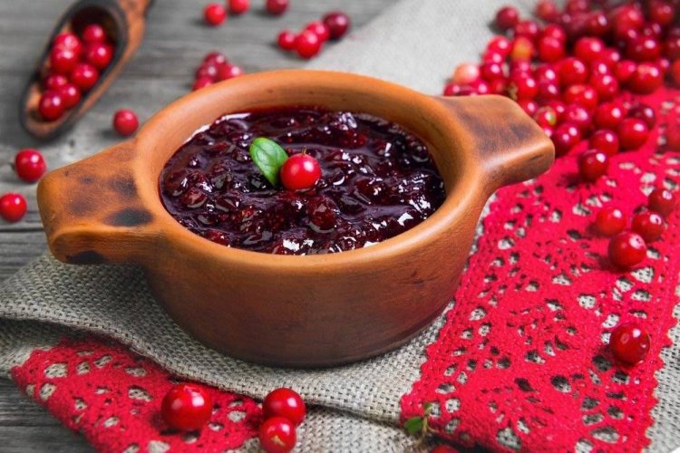 Конфитюр из брусники с желирующим сахаром